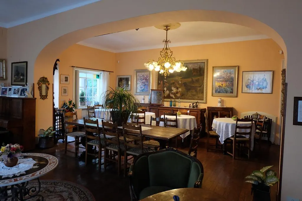 Hotel Villa Nettuno Taormina 2*,  Italy